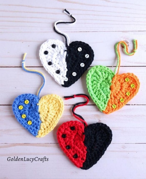 Two-Colored Heart Pattern
