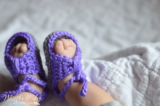 Bitty Bow Baby Sandals Pattern
