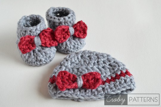 Crochet Baby Booties And Beanie 