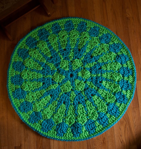 Free Crochet Shocking Mandala Rug
