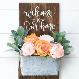 Marvelous DIY Welcome Signs For Your Front Porch