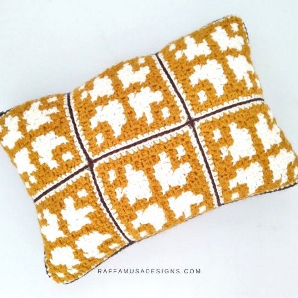 C2C Crochet Vintage Pillow
