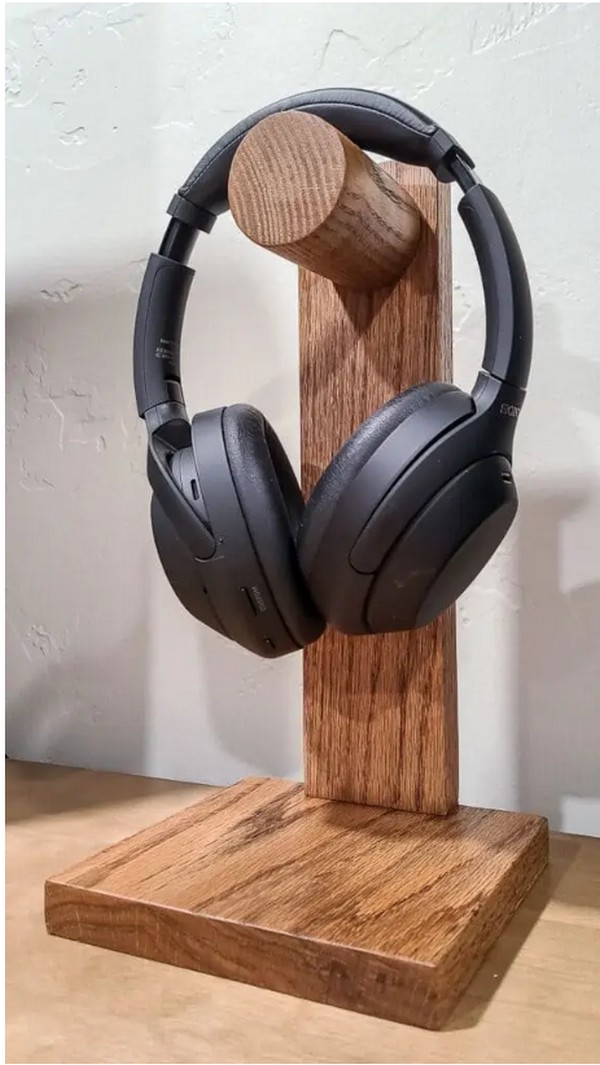 DIY Headphone Stand With Free Woodworking Plans