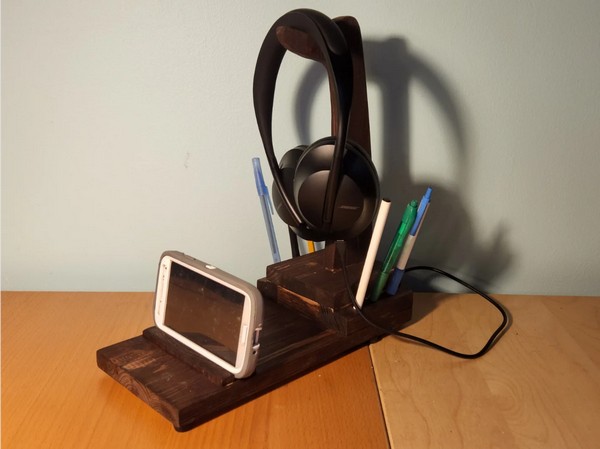 DIY Headphone Stand
