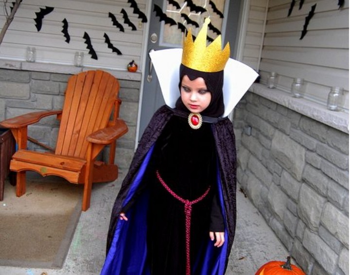 How To Make Your Own Snow White And Evil Queen Costume